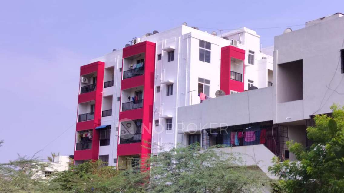 2 BHK Flat In Shri Gajanan Apartments, Mudichur For Sale  In Marvel County