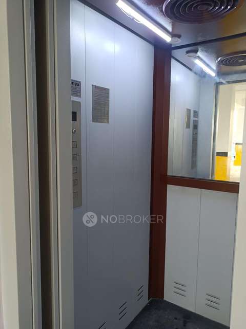 2 BHK Flat In Shri Gajanan Apartments, Mudichur For Sale  In Marvel County