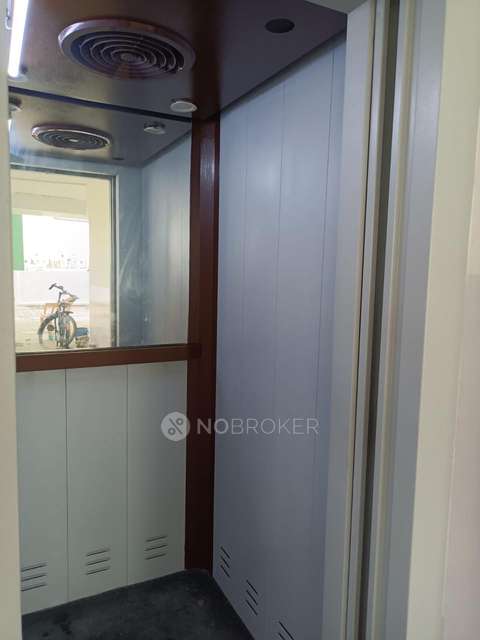 2 BHK Flat In Shri Gajanan Apartments, Mudichur For Sale  In Marvel County