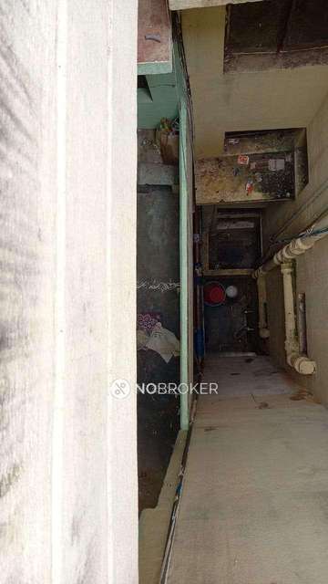 4+ BHK Flat For Sale  In Halasuru