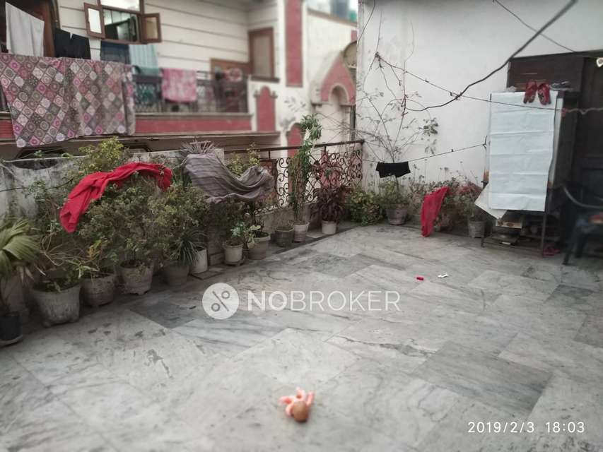 4 BHK Flat In Deva Ram Park For Sale  In Tri Nagar 