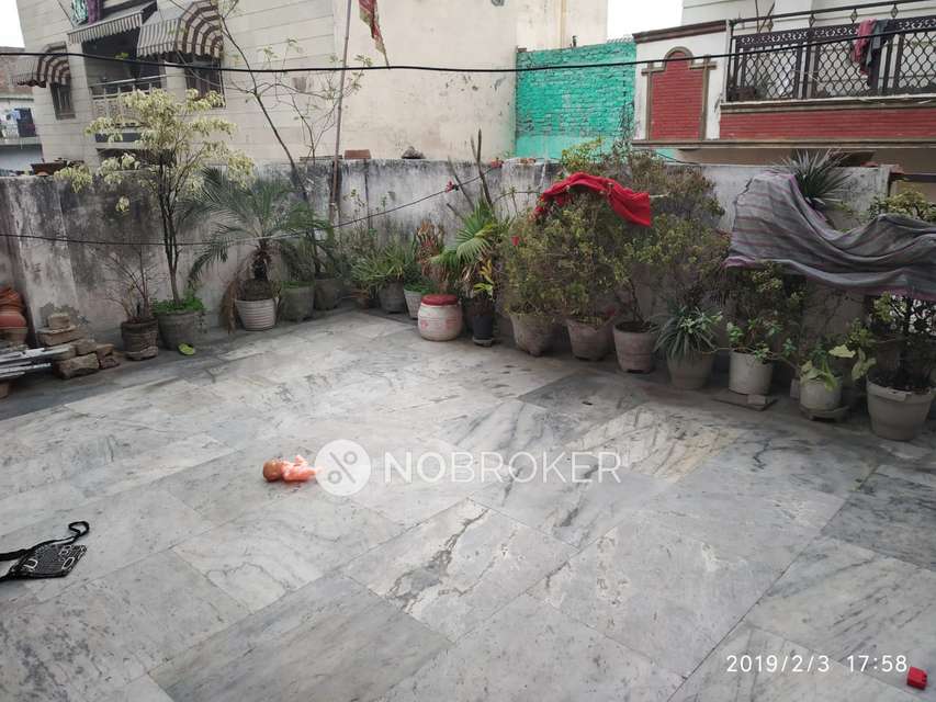 4 BHK Flat In Deva Ram Park For Sale  In Tri Nagar 