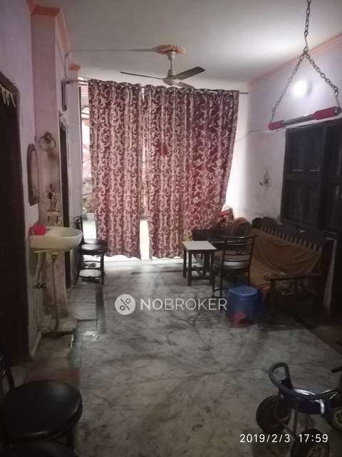 4 BHK Flat In Deva Ram Park For Sale  In Tri Nagar 