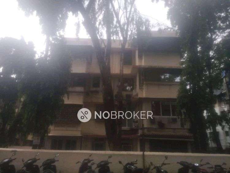 1 RK Flat In  Amar Niwas For Sale  In Santacruz West