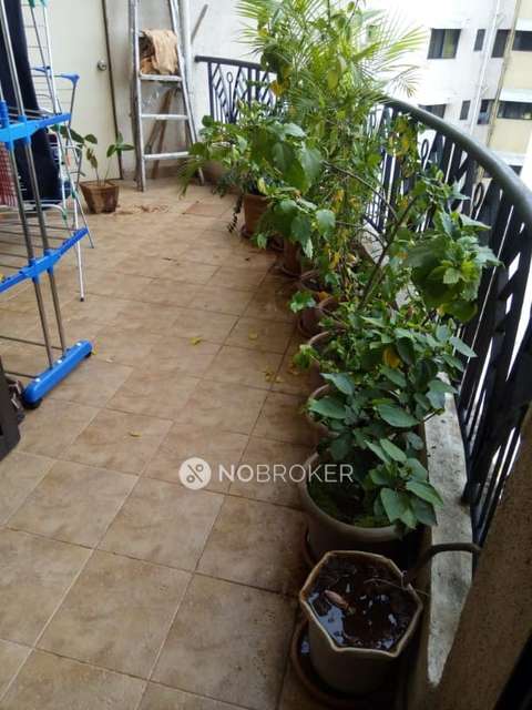 2 BHK Flat In Magarpatta Jasminium For Sale  In Hadapsar