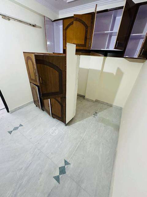 2 BHK Flat In Surya Apartment For Sale  In Ghaziabad