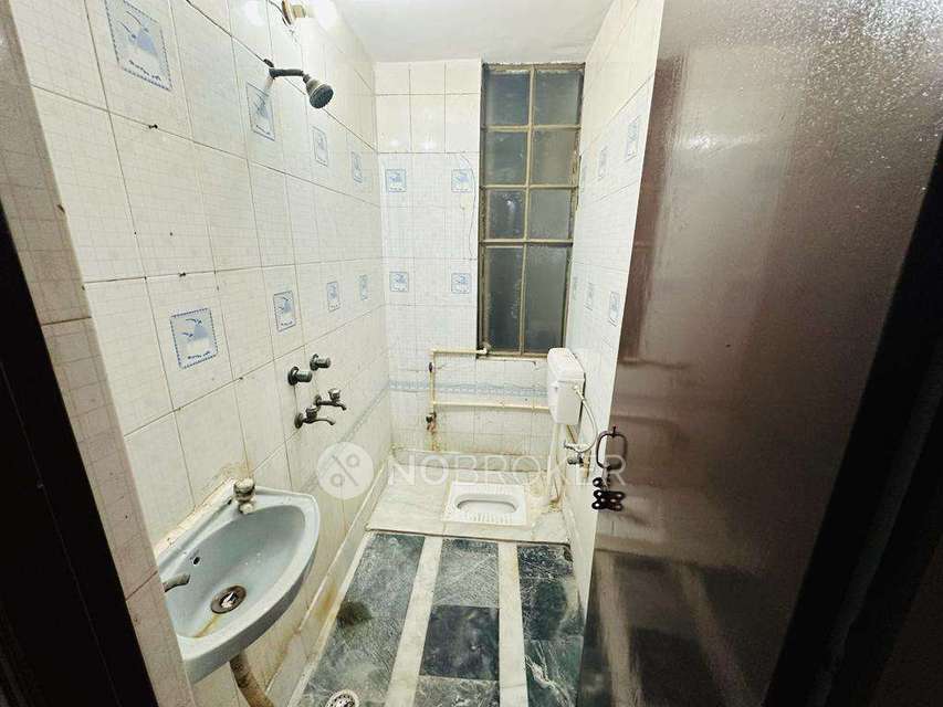 2 BHK Flat In Surya Apartment For Sale  In Ghaziabad