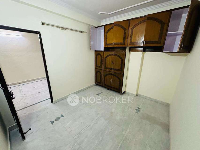 2 BHK Flat In Surya Apartment For Sale  In Ghaziabad