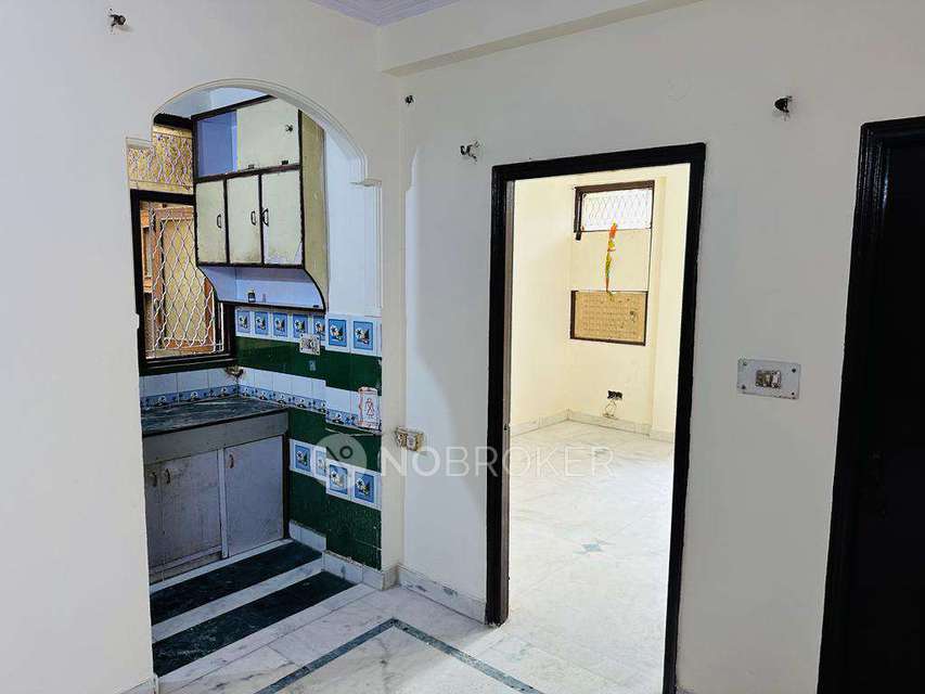 2 BHK Flat In Surya Apartment For Sale  In Ghaziabad