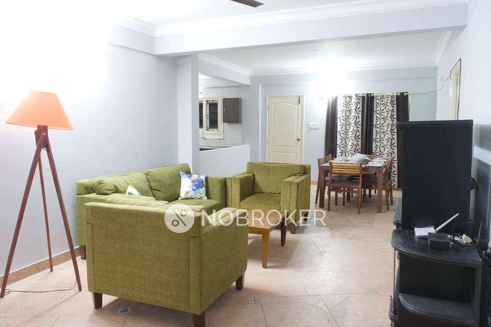 Single Room for Female In 4 BHK  In Pranavah Iris In Bellandur