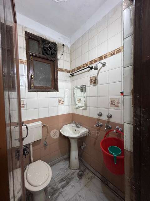 2 BHK Flat For Sale  In Janakpuri