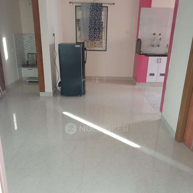 Single Room for Female In 2 BHK  In Chaitanya Arcade In Hafeezpet