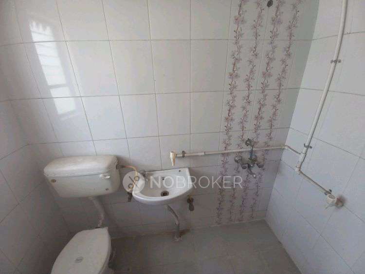 Shared Room for Male In 3 BHK  In Vaishnavi Complex In Kalbhor Complex, Solapur - Pune Hwy, Opp. Surya Tara Mall, Kadam Wasti, Loni Kalbhor, Maharashtra 412201, India