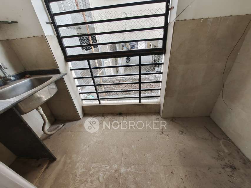 4+ BHK Flat In Standalone Building  For Sale  In Kothaguda