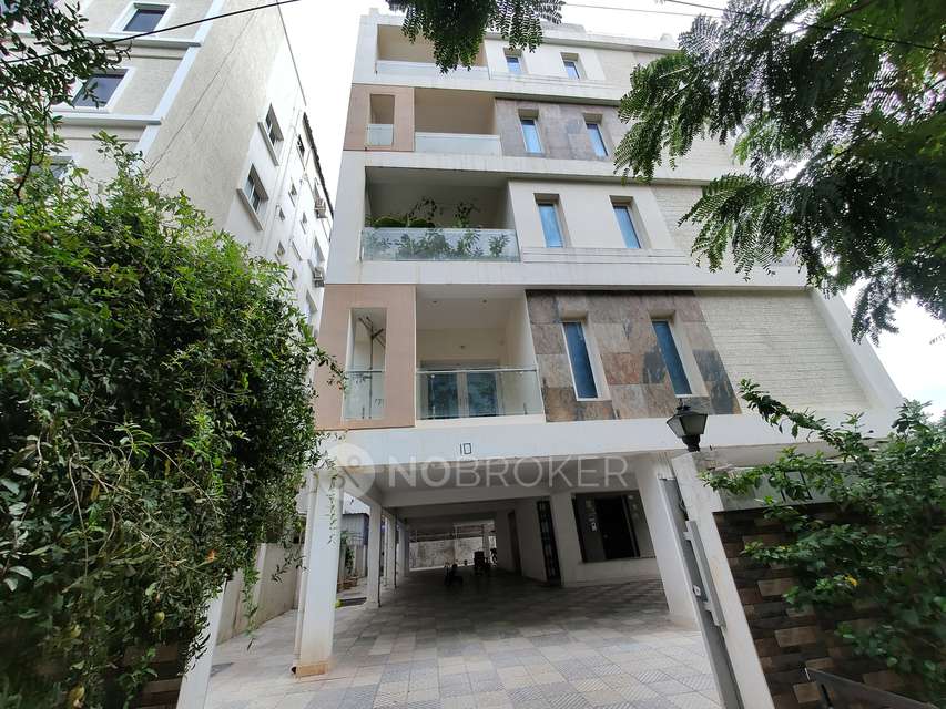 4+ BHK Flat In Standalone Building  For Sale  In Kothaguda