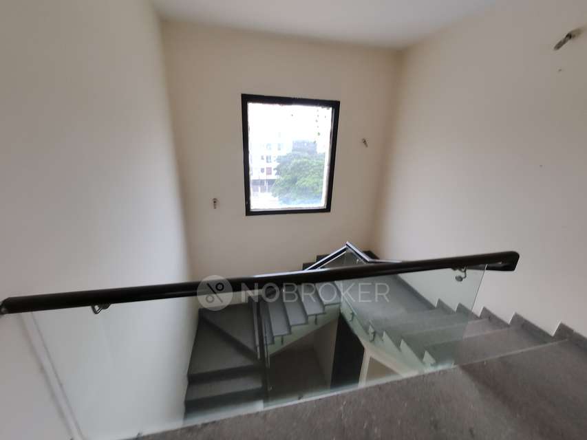 4+ BHK Flat In Standalone Building  For Sale  In Kothaguda