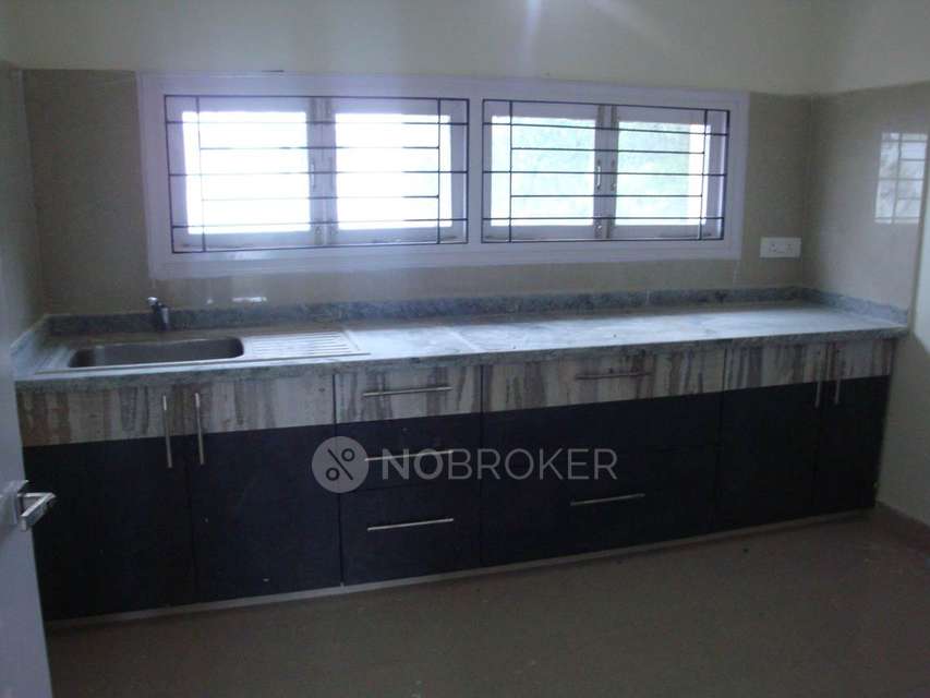 4+ BHK Flat In Standalone Building  For Sale  In Kothaguda
