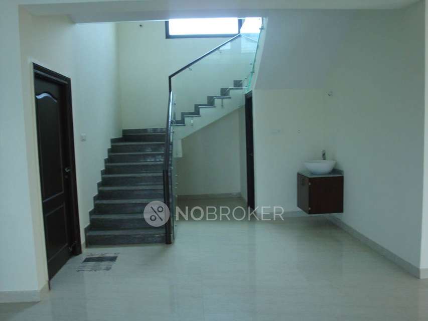 4+ BHK Flat In Standalone Building  For Sale  In Kothaguda