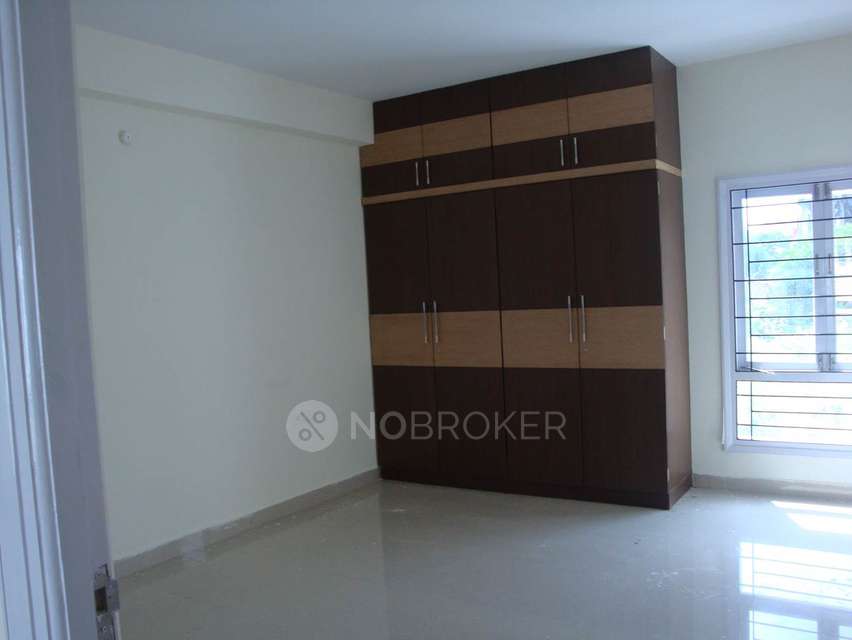 4+ BHK Flat In Standalone Building  For Sale  In Kothaguda