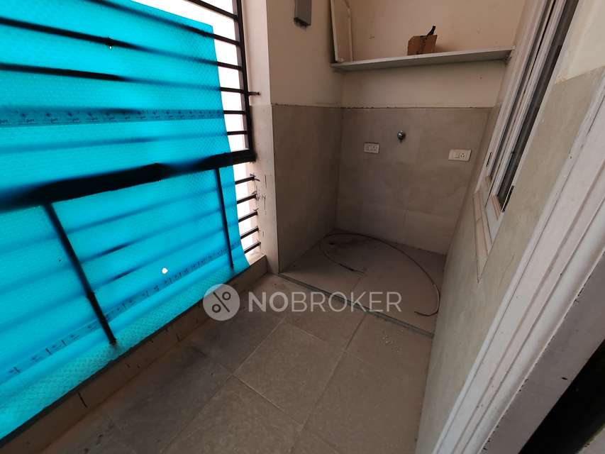 4+ BHK Flat In Standalone Building  For Sale  In Kothaguda