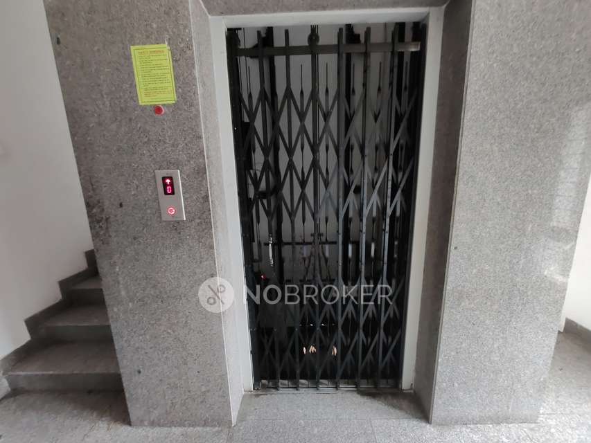 4+ BHK Flat In Standalone Building  For Sale  In Kothaguda