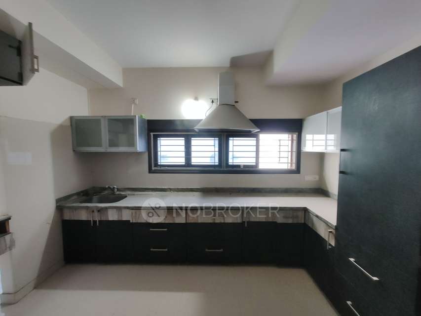 4+ BHK Flat In Standalone Building  For Sale  In Kothaguda