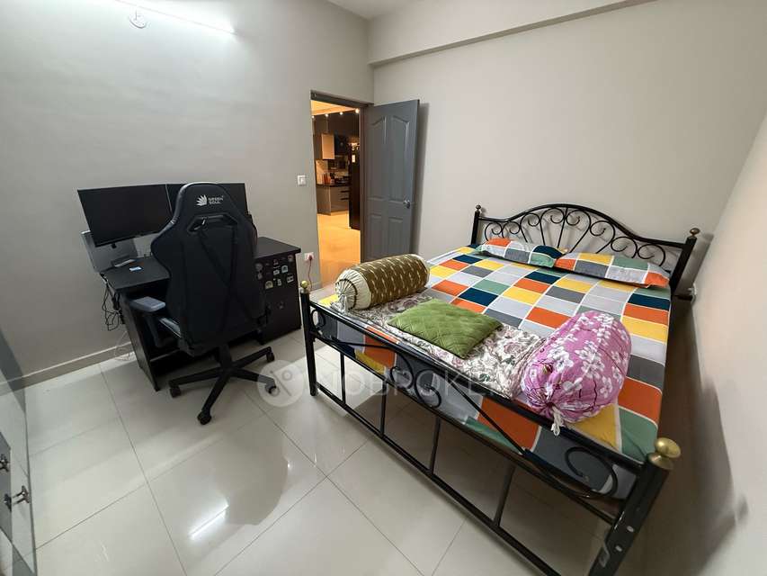 2 BHK Flat In Satyadeva Majesty for Rent  In Bhoganahalli Road