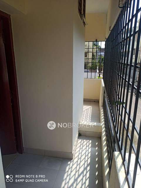 2 BHK Flat In G.c.c Diamond Abode For Sale  In Oggiyamduraipakkam