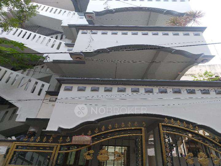 2 BHK Flat In Standalone Building  for Rent  In New Malakpet