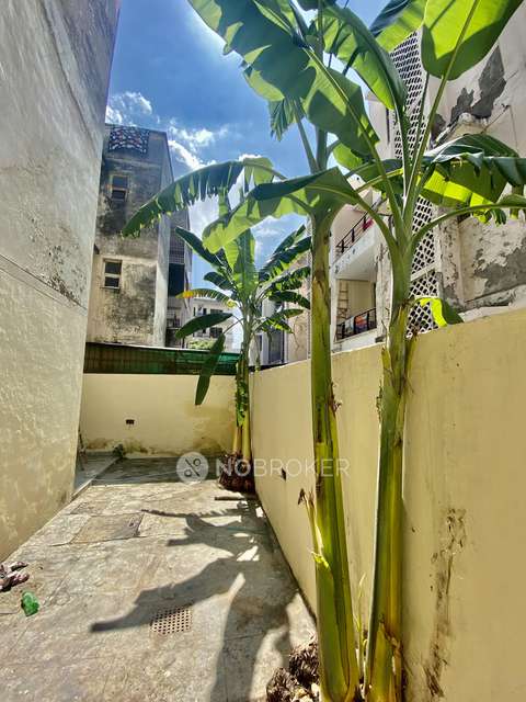 2 BHK Flat In Standalone Building  For Sale  In Sector 57