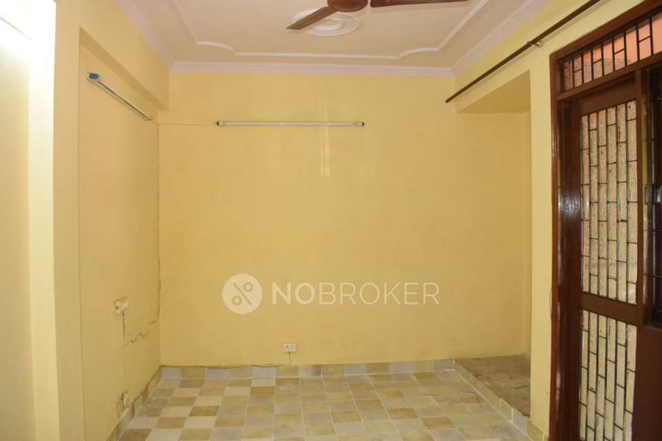 3 BHK Flat In  Supreme Enclave For Sale  In Mayur Vihar