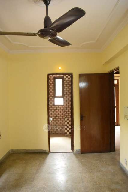 3 BHK Flat In  Supreme Enclave For Sale  In Mayur Vihar