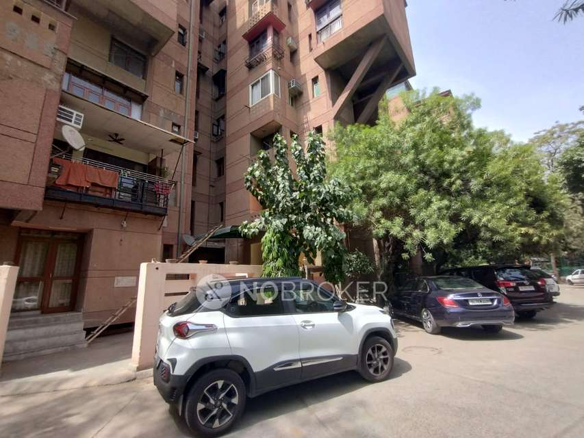 3 BHK Flat In  Supreme Enclave For Sale  In Mayur Vihar