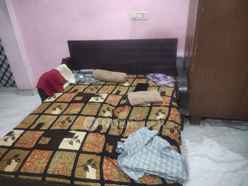 Shared Room for Male In 1 BHK  In Govindpuri