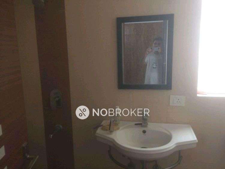 2 BHK Flat In Ramprastha City For Sale  In Sector 37d