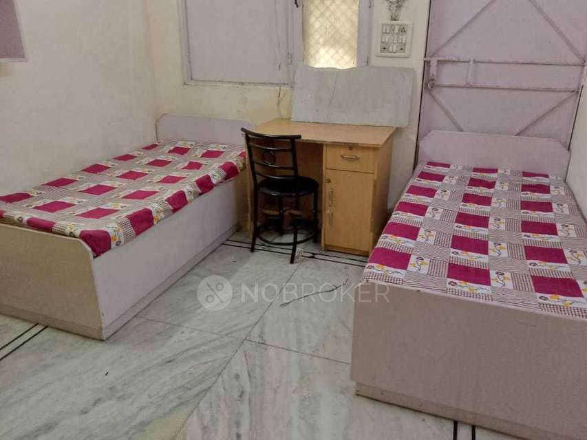 PG for Girls in Roop Nagar