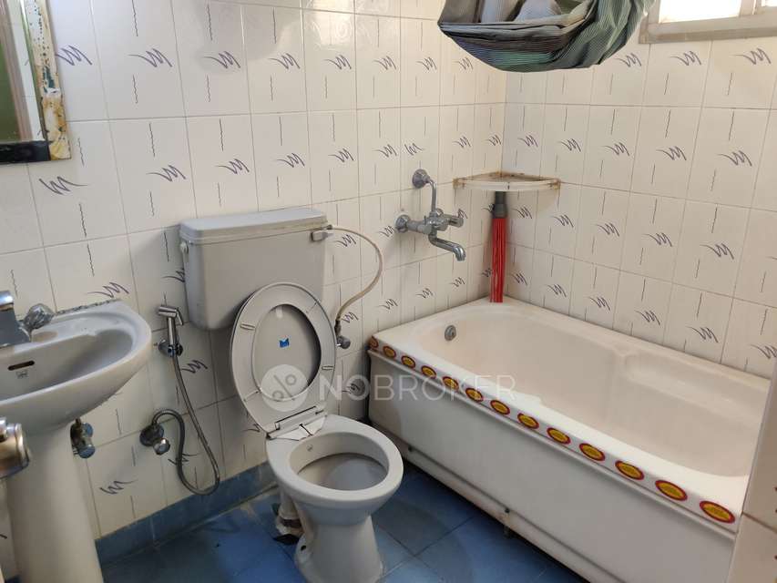 2 BHK Flat In Srinivasa Sai Poorna Heights For Sale  In Hsr Layout