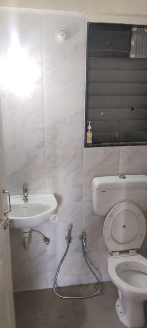 2 BHK Flat In Hubtown Greenwoods For Sale  In Thane West