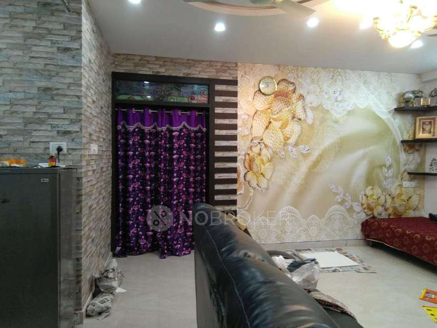 2 BHK Flat In Paramount Silicon Ridge For Sale  In Kothapet