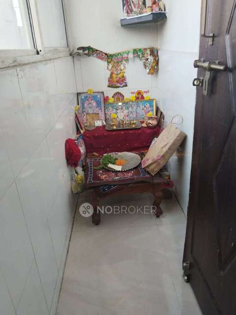 2 BHK Flat In Paramount Silicon Ridge For Sale  In Kothapet