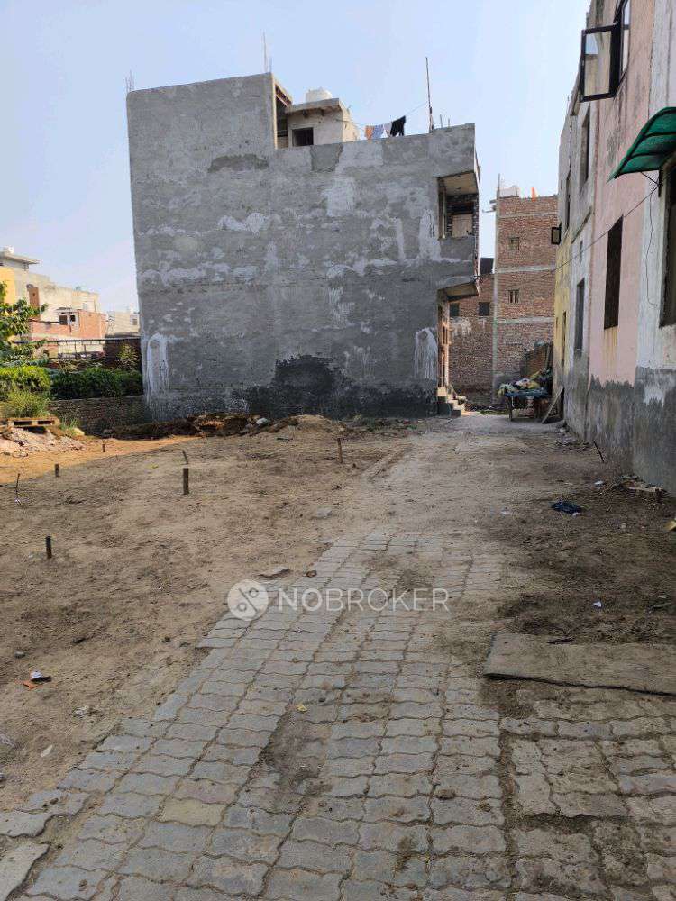 Plot For Sale  In Palla