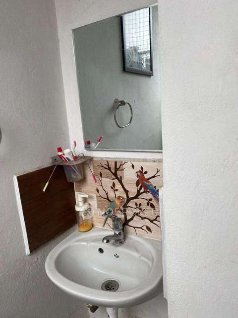 2 BHK Flat In Gayatri Residency For Sale  In Amberpet