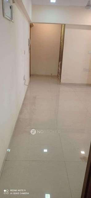 1 BHK Flat In Suvarna Building   For Sale  In  Santacruz West 