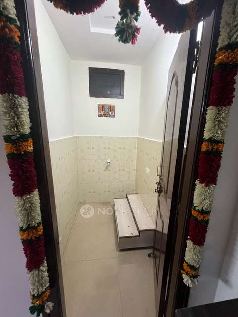 2 BHK Flat In Sree Ganesh Jagruthi For Sale  In Kondapur