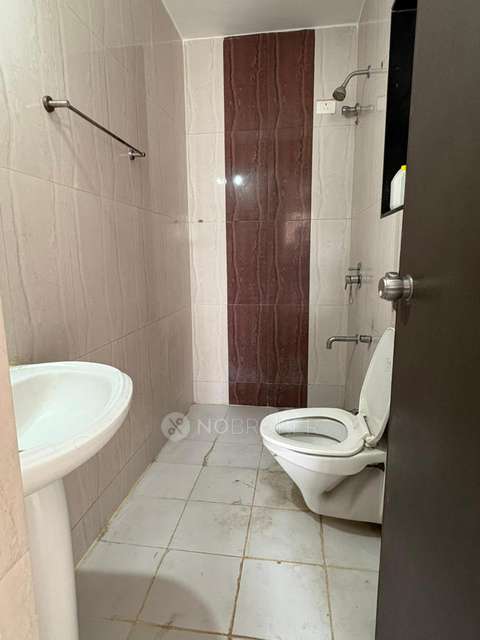 2 BHK Flat In Bhujbal Valay, Hadapsar for Rent  In Valay Apartments, Hinganemala