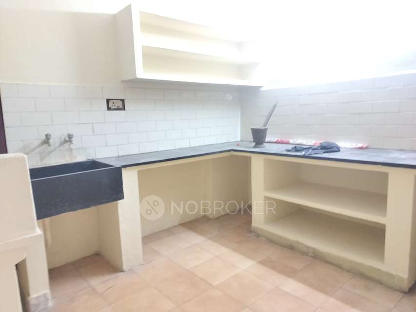 2 BHK Flat In Senthil Flats, Perambur For Sale  In  Perambur