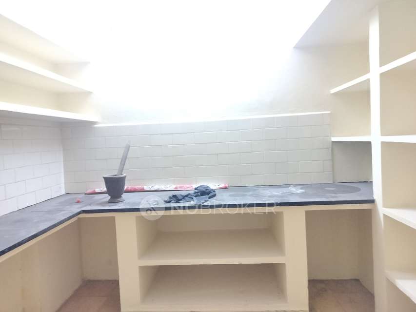 2 BHK Flat In Senthil Flats, Perambur For Sale  In  Perambur