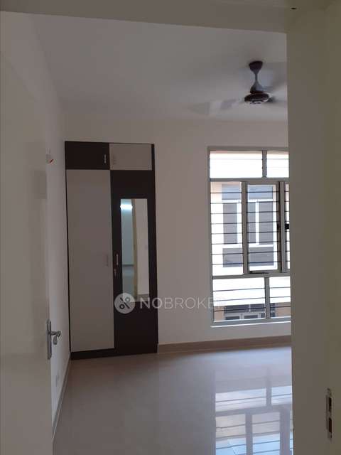 3 BHK Flat In  Unihomes, Rattinamangalam For Sale  In Rattinamangalam