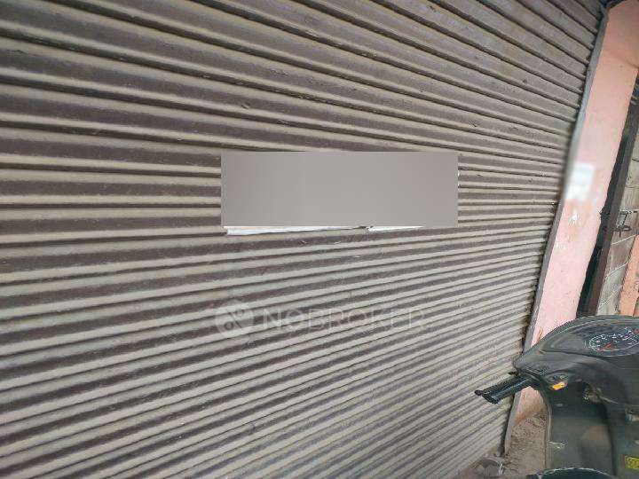 Shop in Rani Bagh, Delhi for sale 