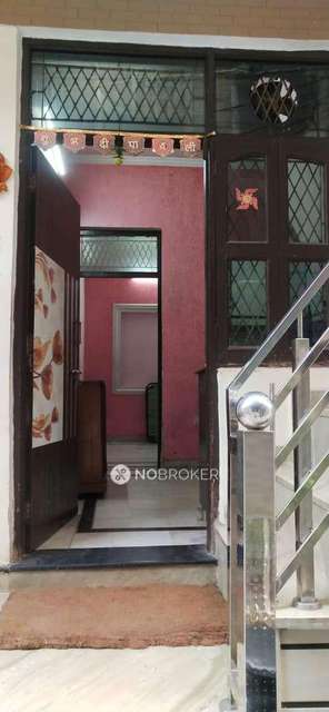 2 BHK Flat In Standalone Building  For Sale  In  Trilok Puri,